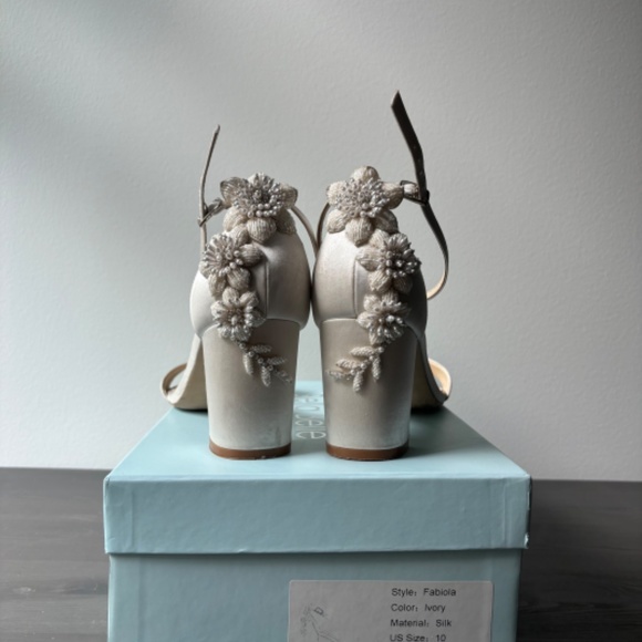 Bella Belle Fabiola Block Heels 10 - Picture 2 of 11